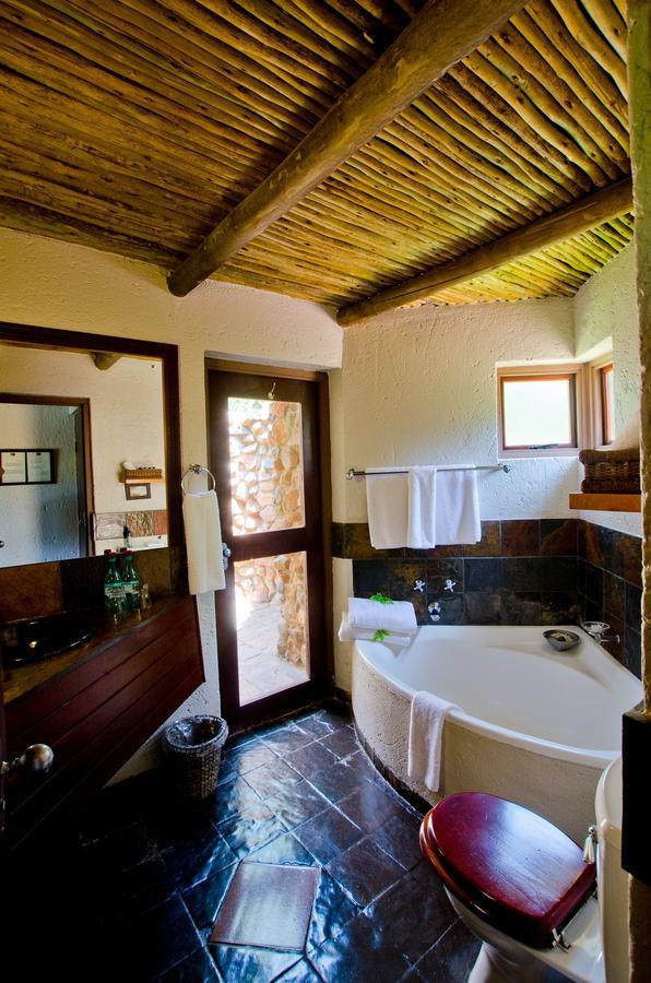 Tau Game Lodge Madikwe Wildreservaat Buitenkant foto