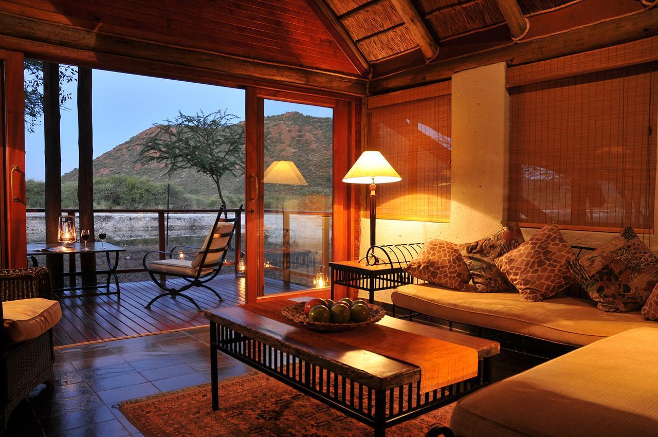 Tau Game Lodge Madikwe Wildreservaat Buitenkant foto