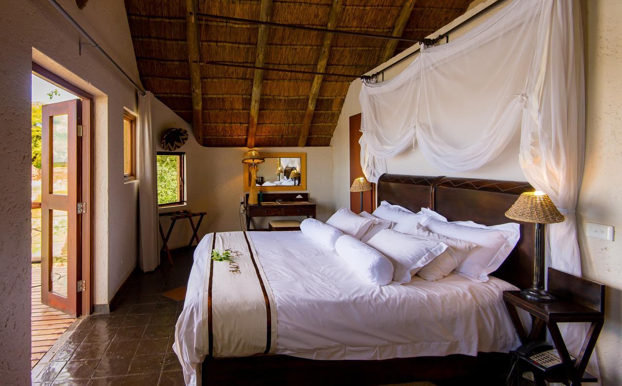 Tau Game Lodge Madikwe Wildreservaat Buitenkant foto