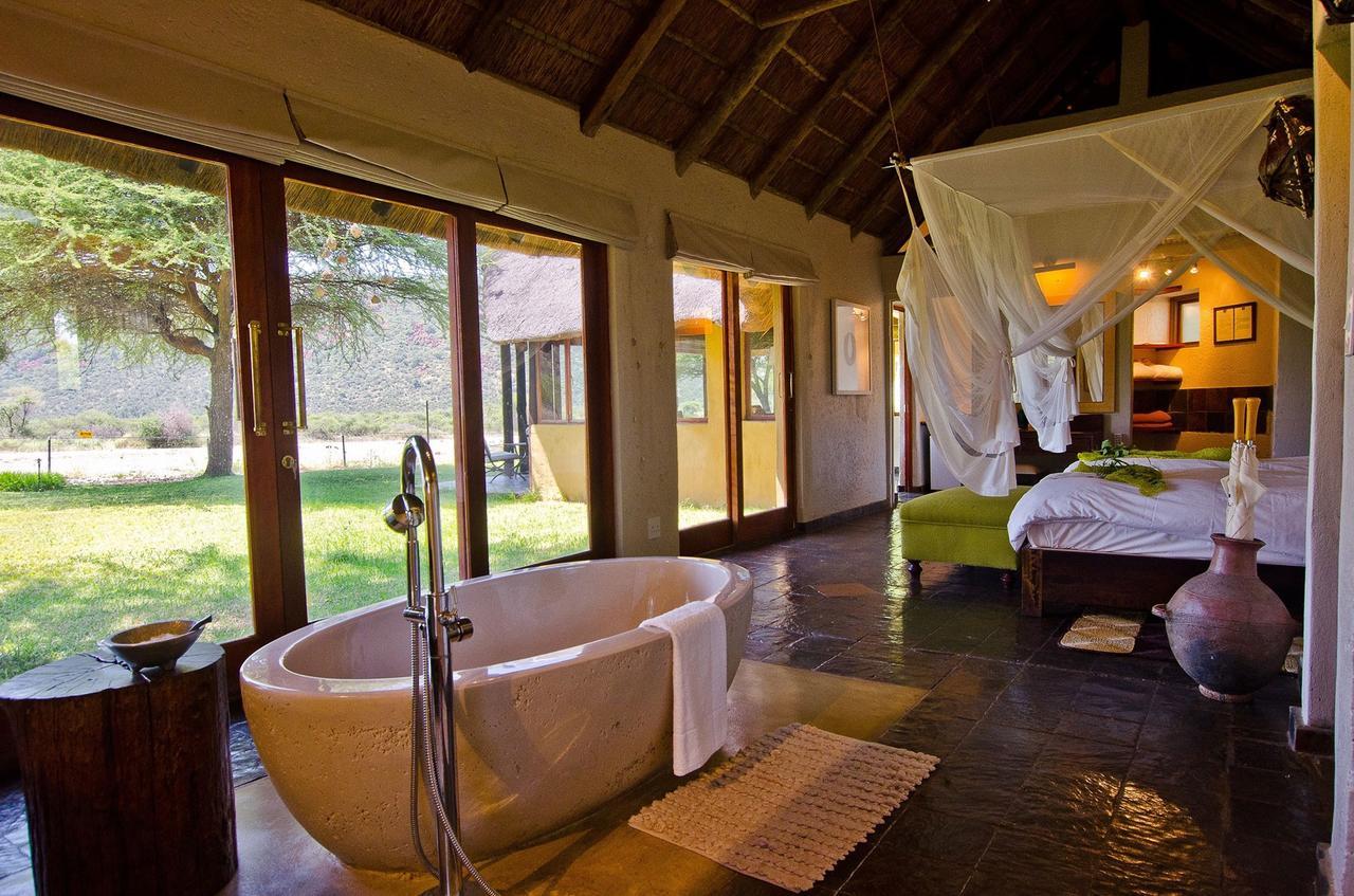 Tau Game Lodge Madikwe Wildreservaat Buitenkant foto