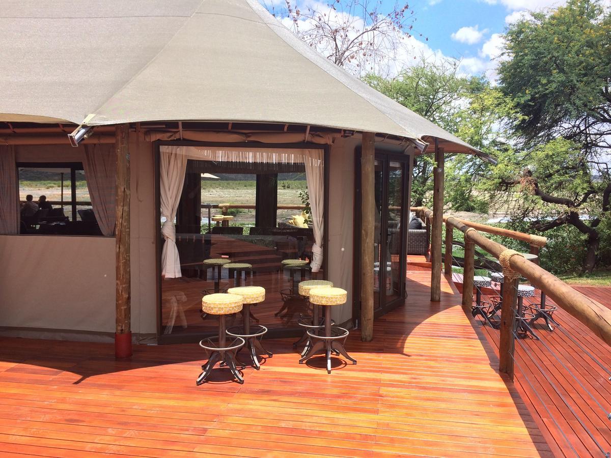 Tau Game Lodge Madikwe Wildreservaat Buitenkant foto
